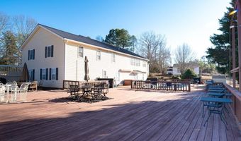 521 N Calhoun Shores Pkwy, Calhoun Falls, SC 29628