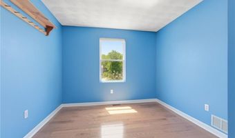 57 Hunters Crossing Dr, Coventry, RI 02816