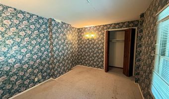 6400 Juniper Dr, Amherst, OH 44001