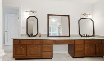 2540 Montyna Ln, Alford, FL 32420