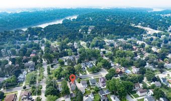 914 W 4TH St, Appleton, WI 54914