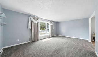 292 Oakbrook Dr, Amherst, NY 14221