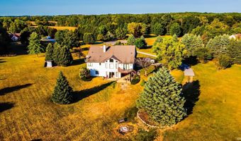 4537 W Black Oak Cir, Angola, IN 46703