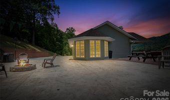 189 Poverty Branch Rd, Barnardsville, NC 28709