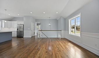 01 Sunrise Rd, Danbury, CT 06811