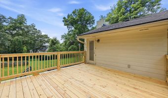 1007 Evergreen Rd, Anchorage, KY 40223