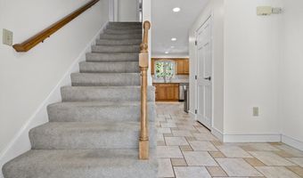 9 Meridien Way, Billerica, MA 01821
