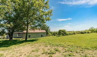 682 E National Pike, Amwell, PA 15301