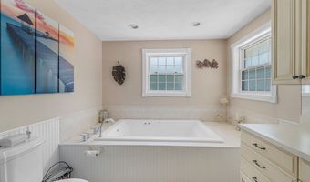 33 Russet Rd, Billerica, MA 01821