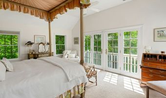 58 Knollwood Ln, Darien, CT 06820
