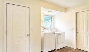 5 Craigie Ave, Johnston, RI 02919