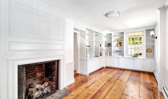 42 Second St, Newport, RI 02840