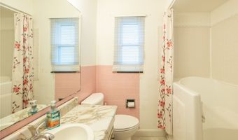 1074 N Main St, Akron, OH 44310