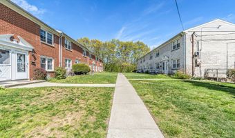 26 Karen Ct A, Bridgeport, CT 06606