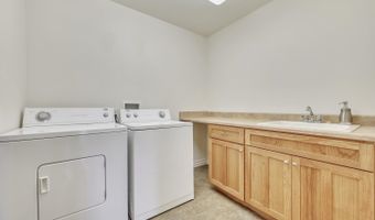 179 HWY 71 S 4, Arnolds Park, IA 51331