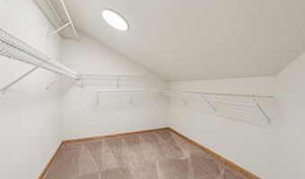 3354 N Stone Creek Cir, Madison, WI 53719