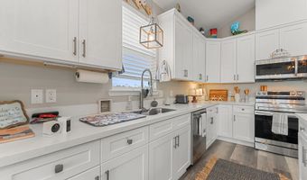 4039 Bonita St, Bay St. Louis, MS 39520