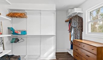 9817 FERNWOOD Rd, Bethesda, MD 20817