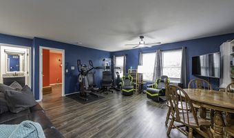 686 Kennedy Dr, Antioch, IL 60002