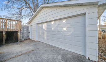 110 9th St SE, Altoona, IA 50009