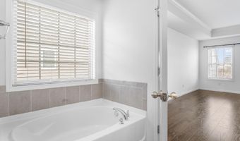 653 Highgarden Ln, Boiling Springs, SC 29316