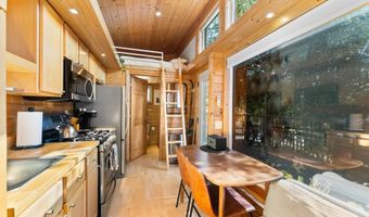 9586 Alto Dr, La Mesa, CA 91941