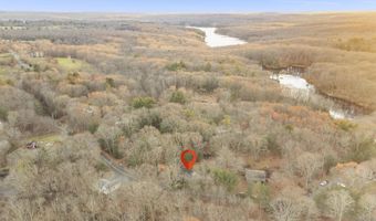 117 W Chippen Hill Rd, Burlington, CT 06013