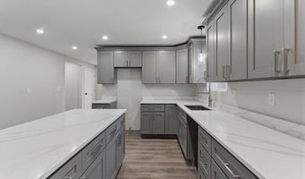 87 Dunedin St, Cranston, RI 02920