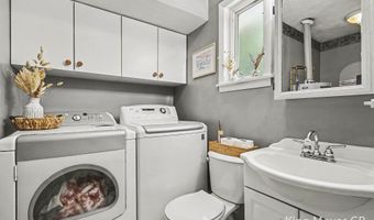 11108 56th Ave, Allendale, MI 49401