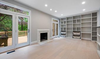 7322 Greentree Rd, Bethesda, MD 20817