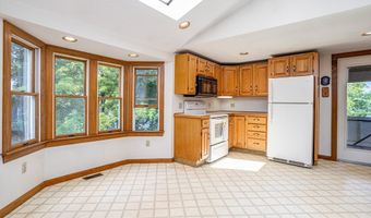 40 Washington St, Ayer, MA 01432