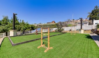 756 Hale Dr, Alpine, CA 91901