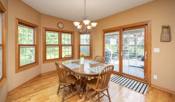 106 SW Stonegate Dr, Ankeny, IA 50023