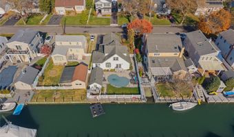 38 Bayside Pl, Amityville, NY 11701