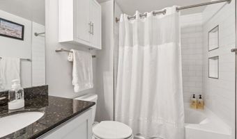 1021 N GARFIELD St #316, Arlington, VA 22201