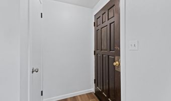 1074 6TH St, Green Bay, WI 54304