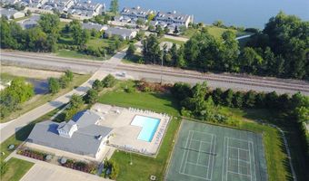 1203 Whispering Shrs, Vermilion, OH 44089