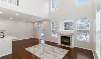 7 Shade Tree Ct, Algonquin, IL 60102