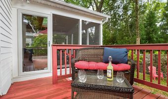 9908 DICKENS Ave, Bethesda, MD 20814