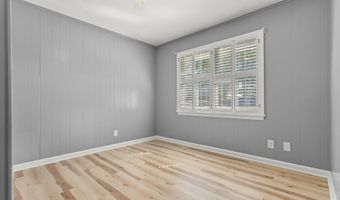 37 Tarinelli Cir, Bridgeport, CT 06606