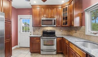 105 Park Ave, Cranston, RI 02905