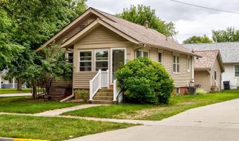 129 S Maple Ave, Ames, IA 50010