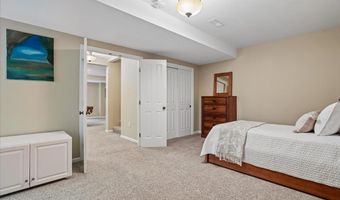 22 Elizabeth Way, Bedford, NH 03110
