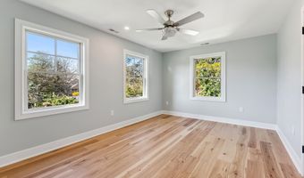515 Sandalwood Rd, Villas, NJ 08251
