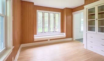 304 South St, Auburn, MA 01501