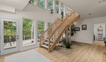 915 Timber Glen Ln, Ballwin, MO 63021