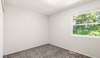 35 Mizzen Dr, Barnegat, NJ 08005