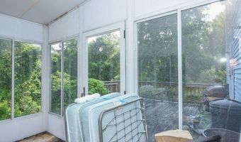 179 County Rd, Ashby, MA 01431
