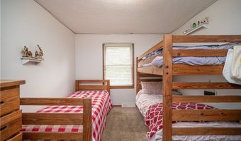 2211 Penny Ln, Austintown, OH 44515