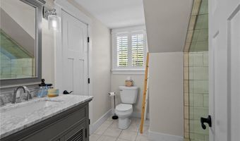 7 Lee Rd, Barrington, RI 02806